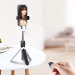 Bluetooth Szelfibot Tripod Funkcióval, 18.5cm-68cm, 10 méter távirányító hatótáv, fehér