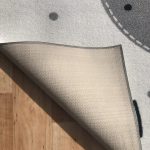 ⬜Gyerekszőnyeg cuki cica mintás